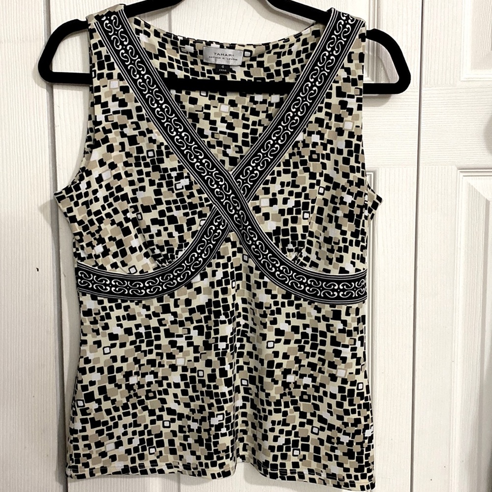 Tahari Sleeveless Top - Size 6